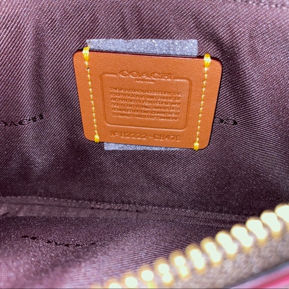 Coach - Picture 13 of 14